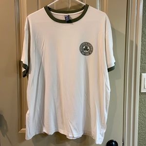 Men’s Short Sleeve Tee by Houndstooth Brand. EUC
